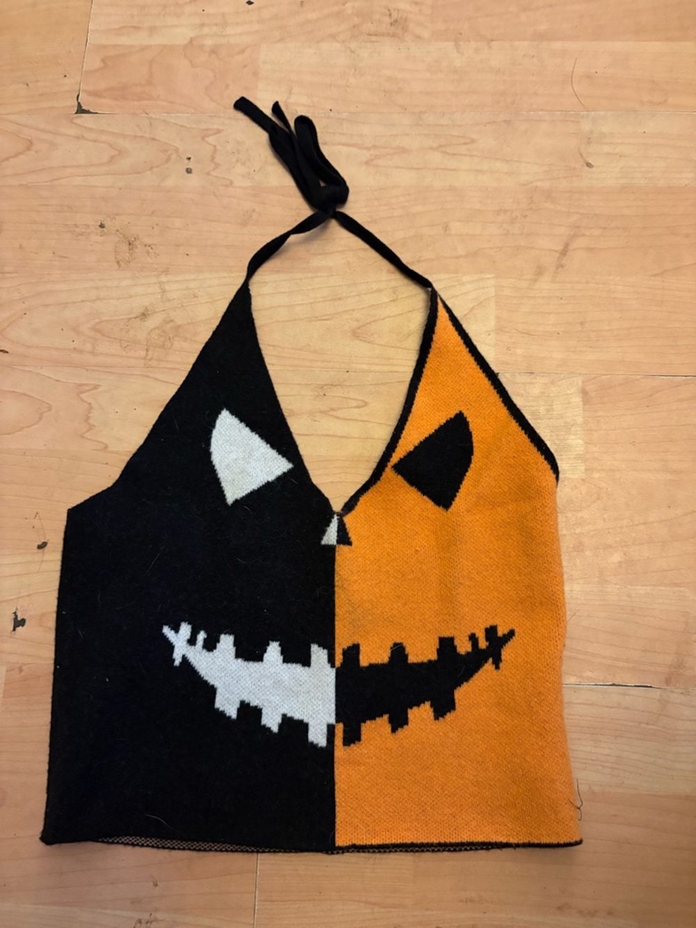 HALLOWEEN pumpking Halter Top Size S Women Black Orange Jack Crop J8